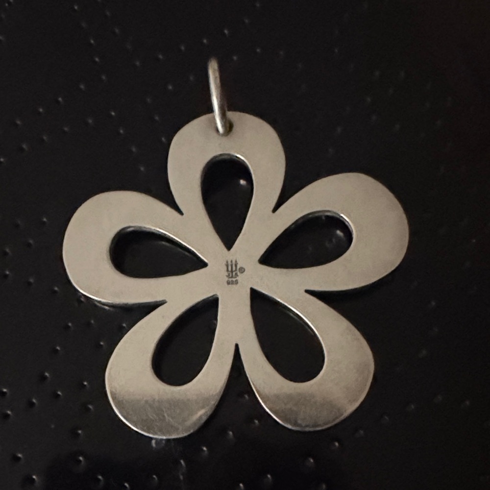 James Avery Silver Flower Pendant Necklace